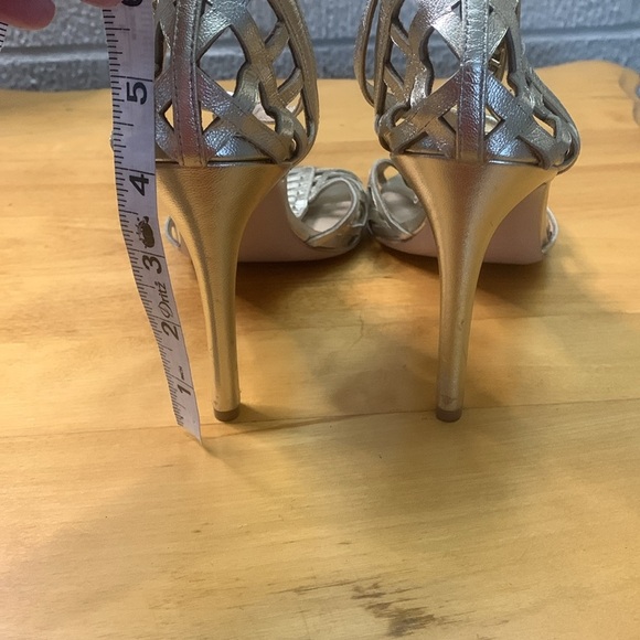 Via Spiga Gold Leather Strappy Sexy Sandals Heels VGUC Stilettos Size 9M formal - Picture 3 of 11